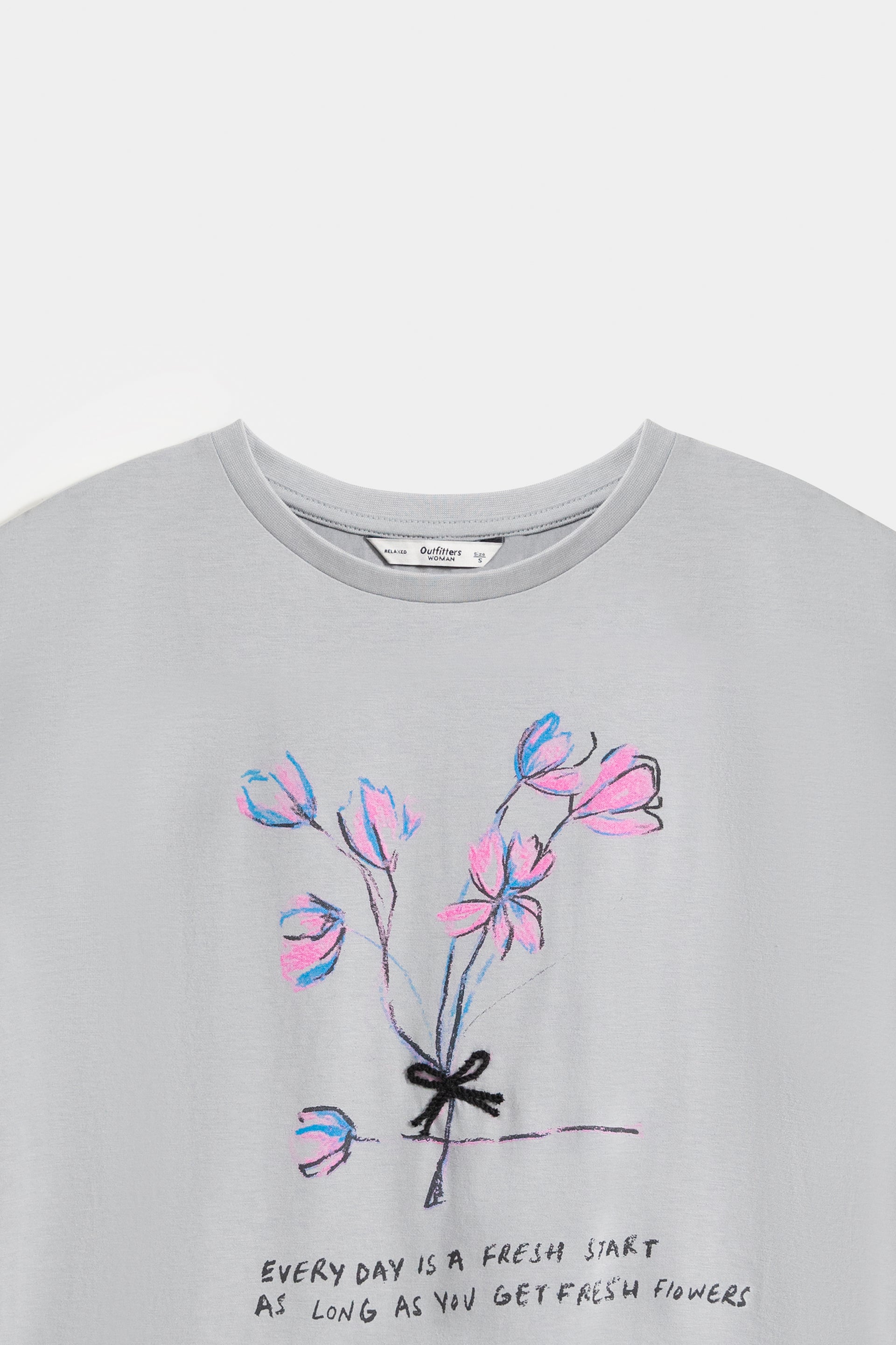 Floral Graphic T-Shirt-HUES OF NATURE