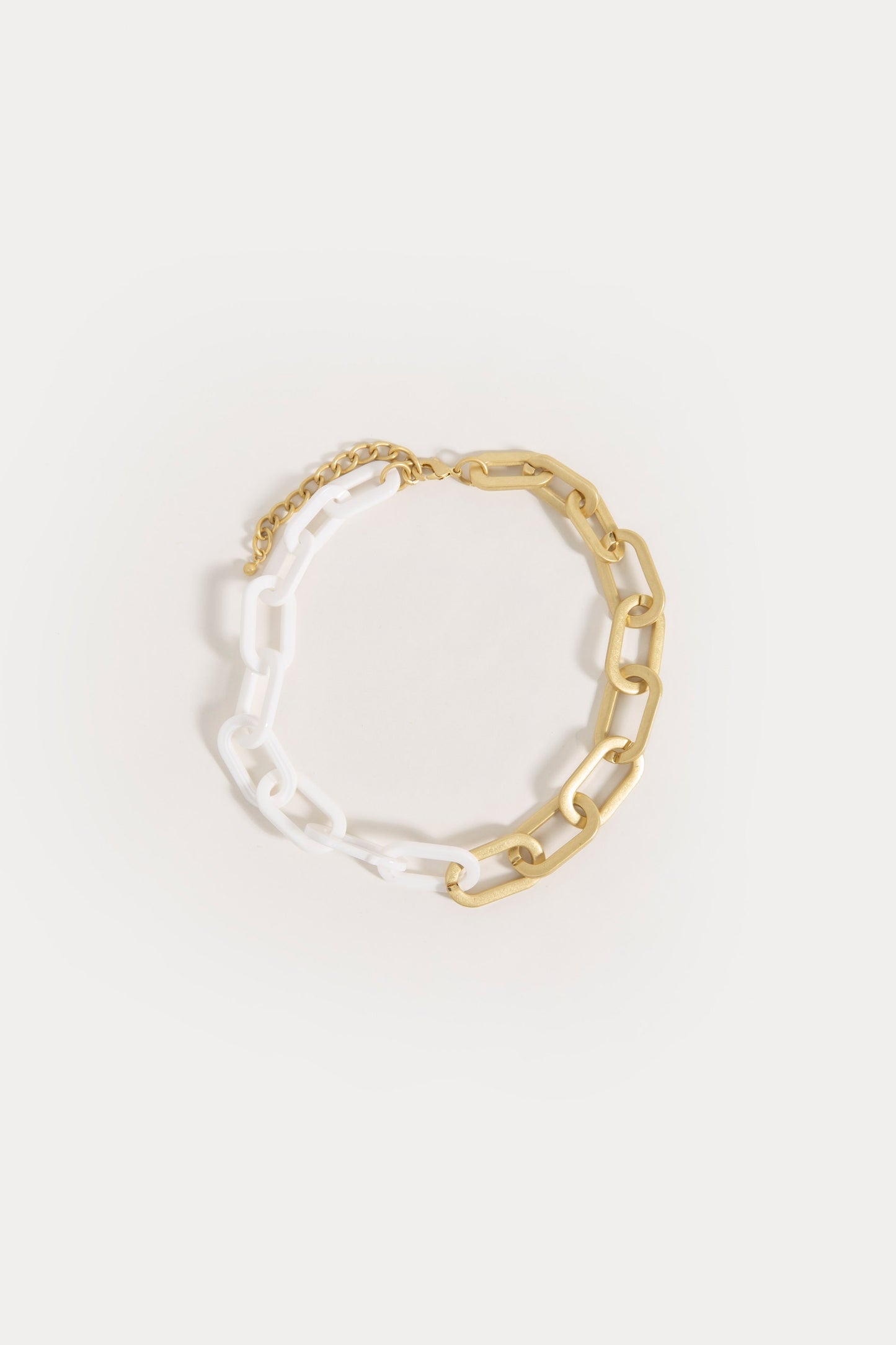 Contrast Bold Chain Necklace