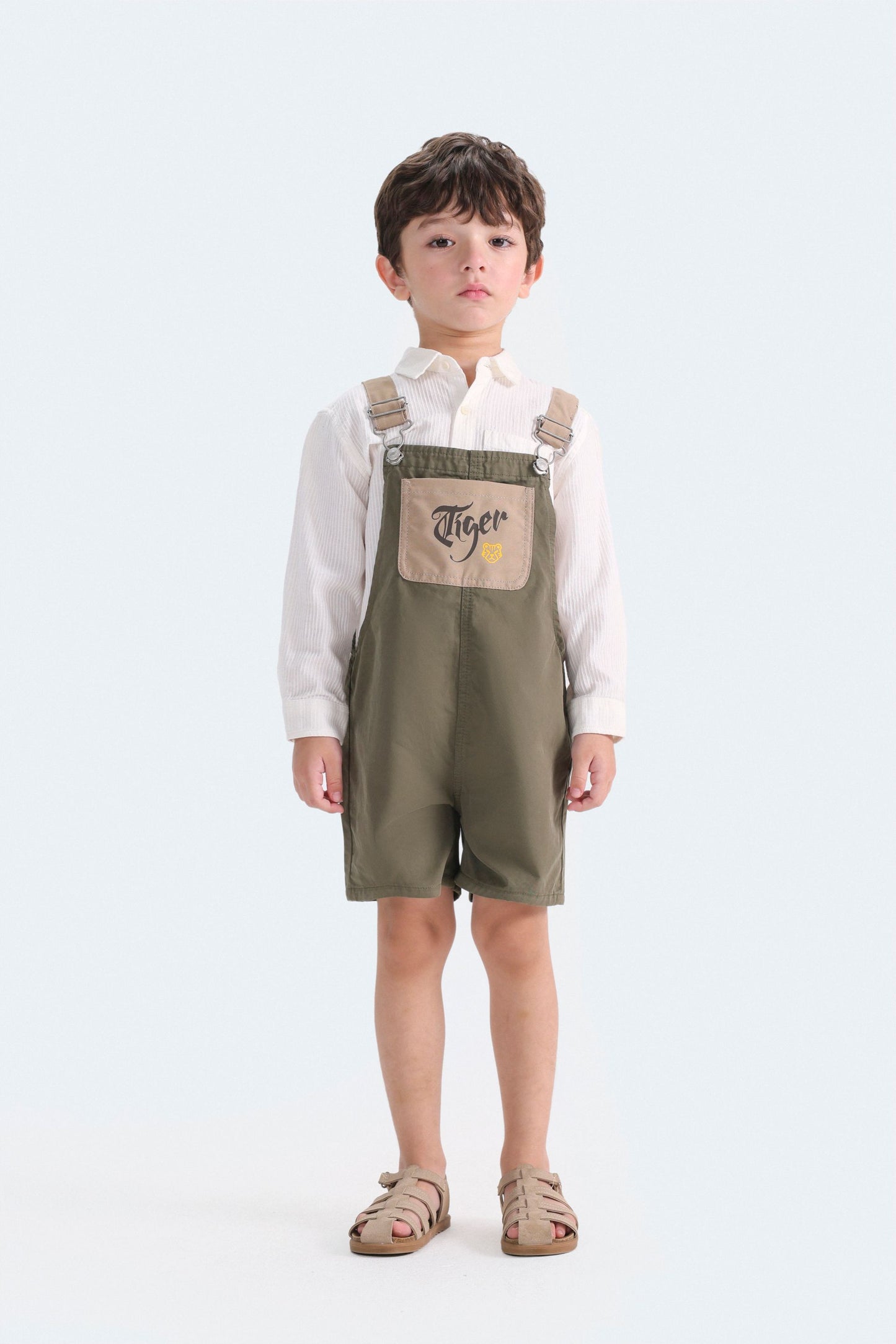 Khaaki
