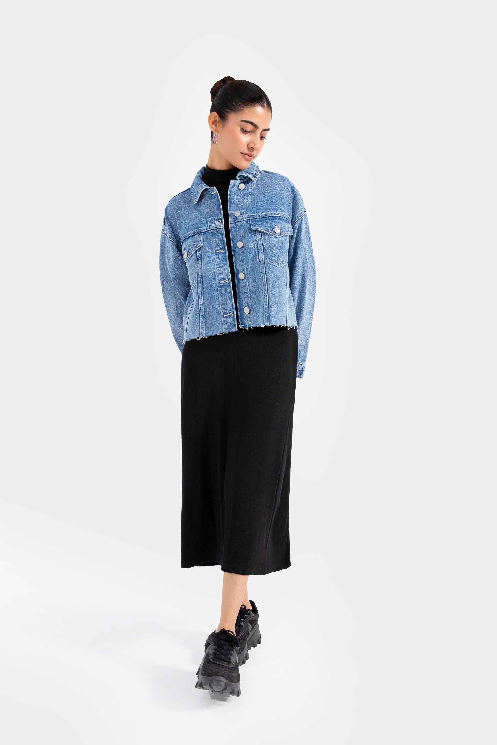 Relaxed Cropped Denim Jacket