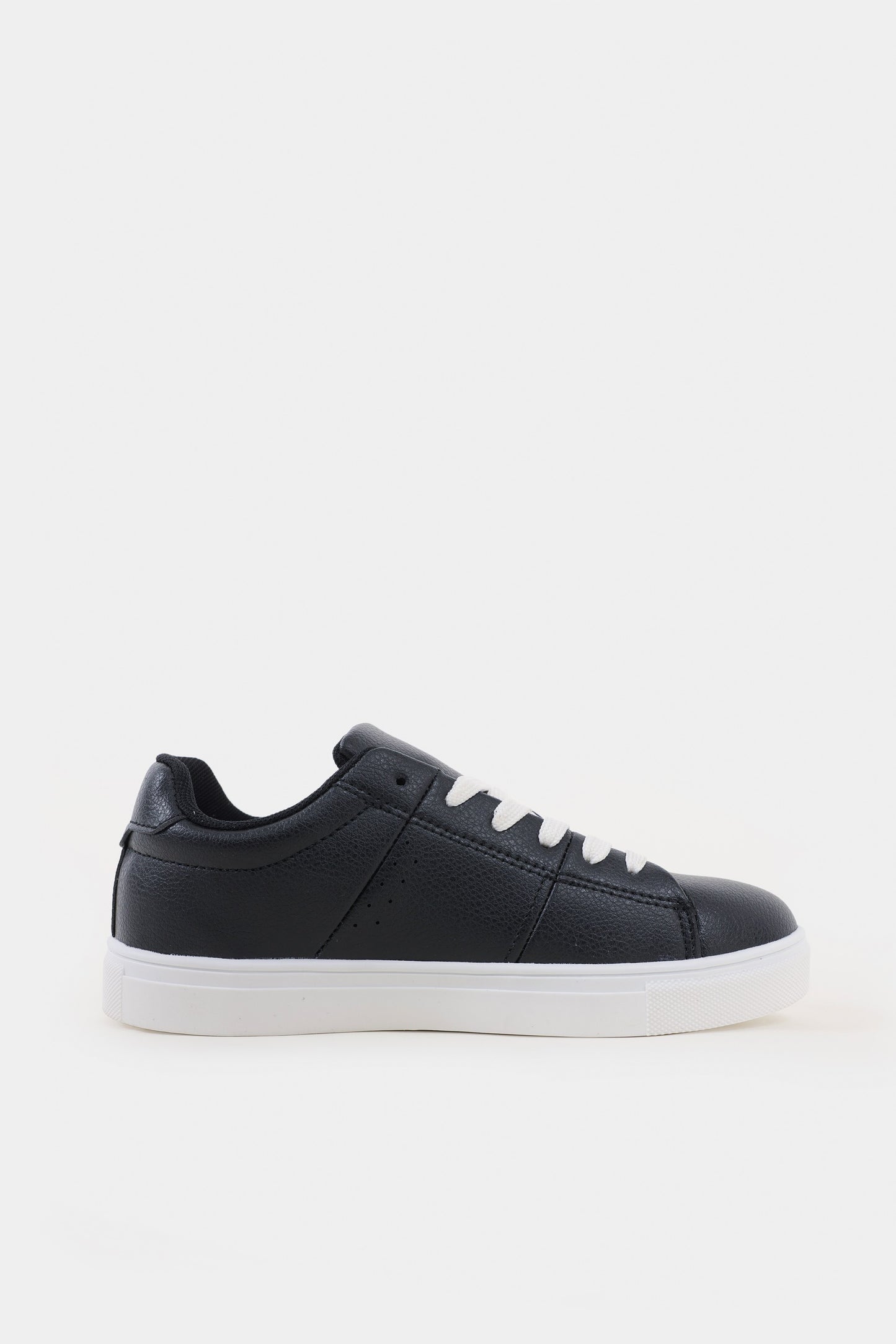 Contrasting Color Low-Top Sneakers