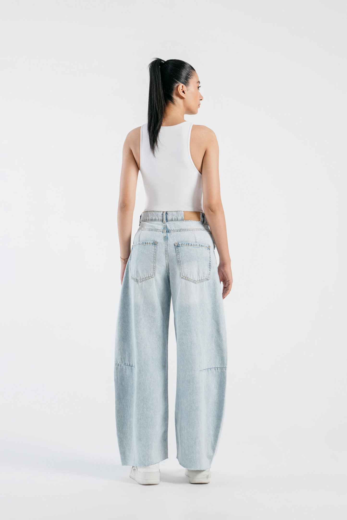 Pleated Balloon Jeans