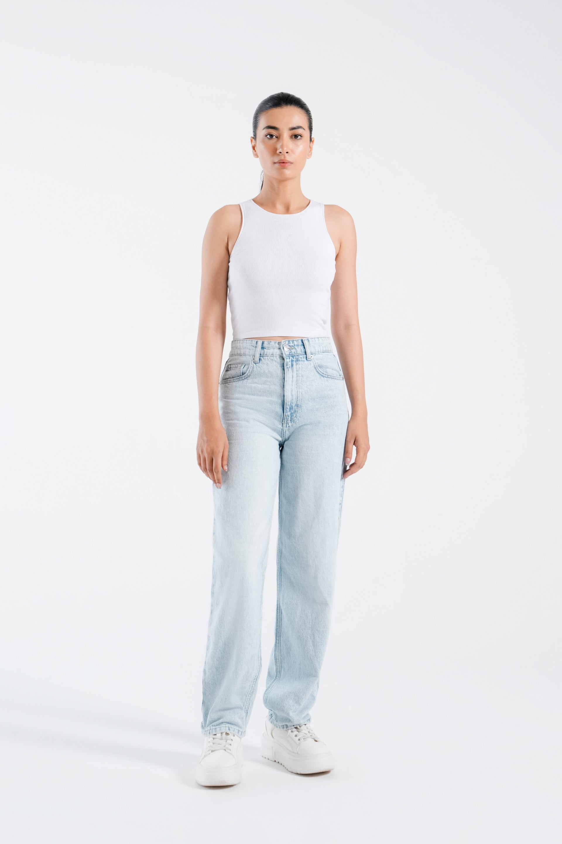 Distressed Boyfriend Jeans – Outfitters