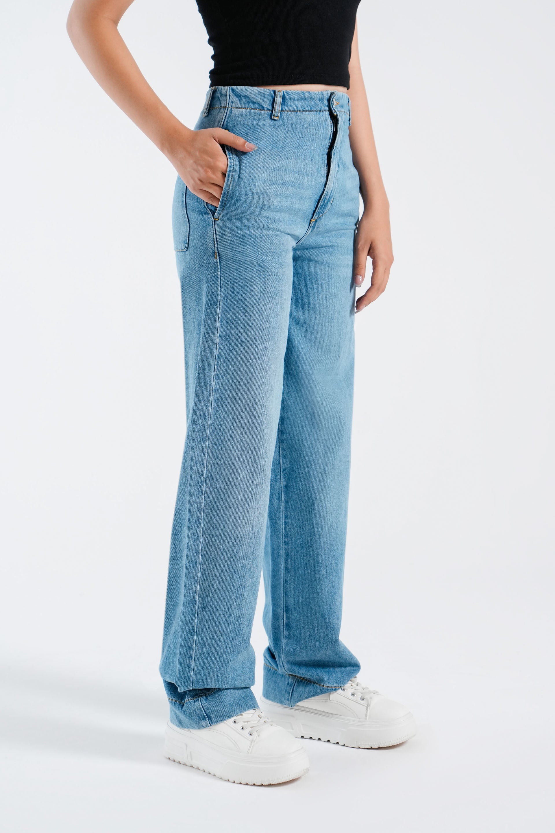 Basic Straight Fit Jeans