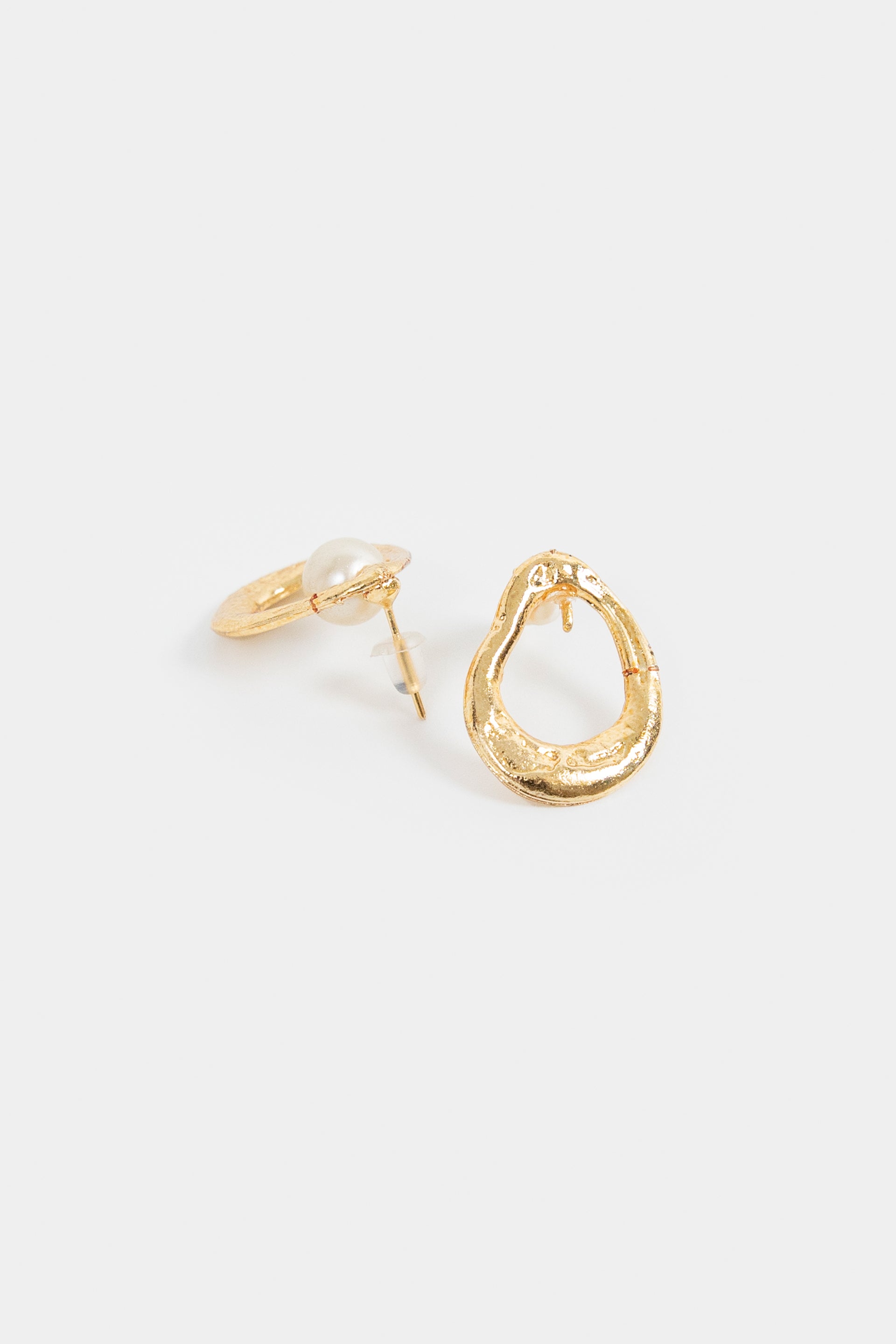 Oval Hoop Pearl Earrings