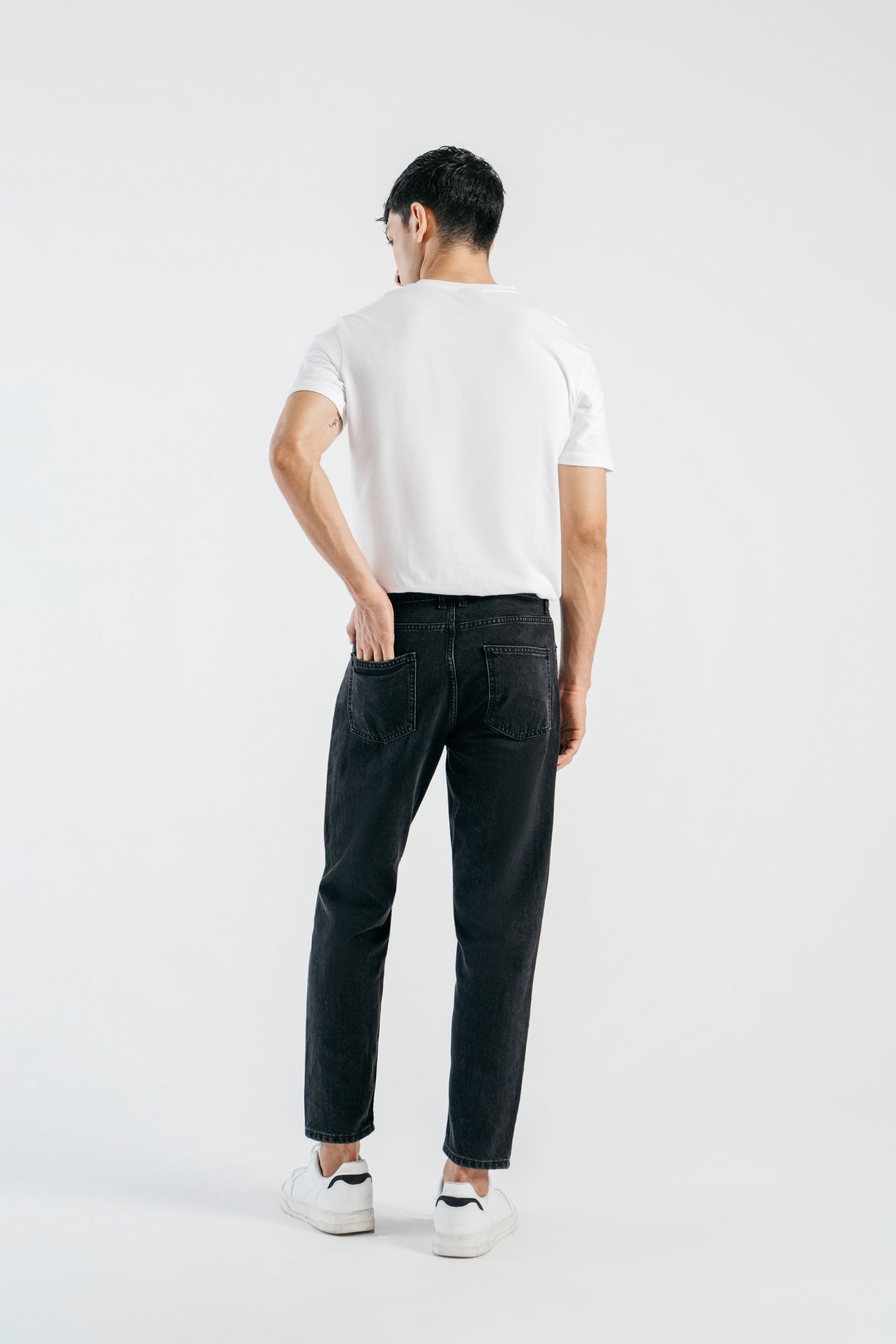 rigid slim jeans