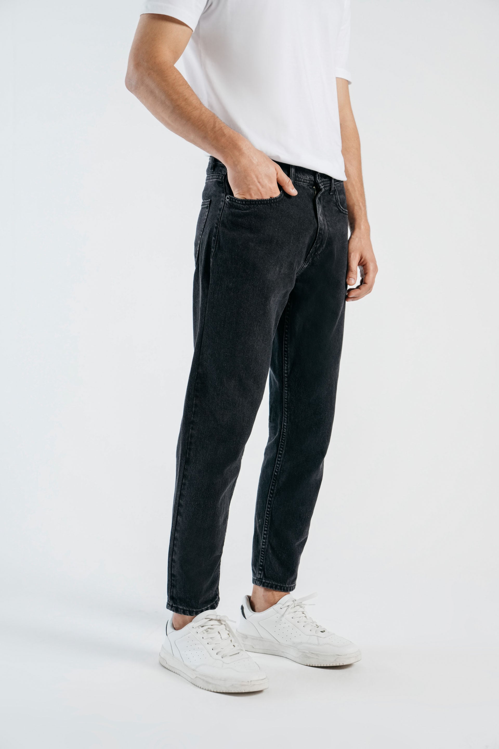 rigid slim jeans