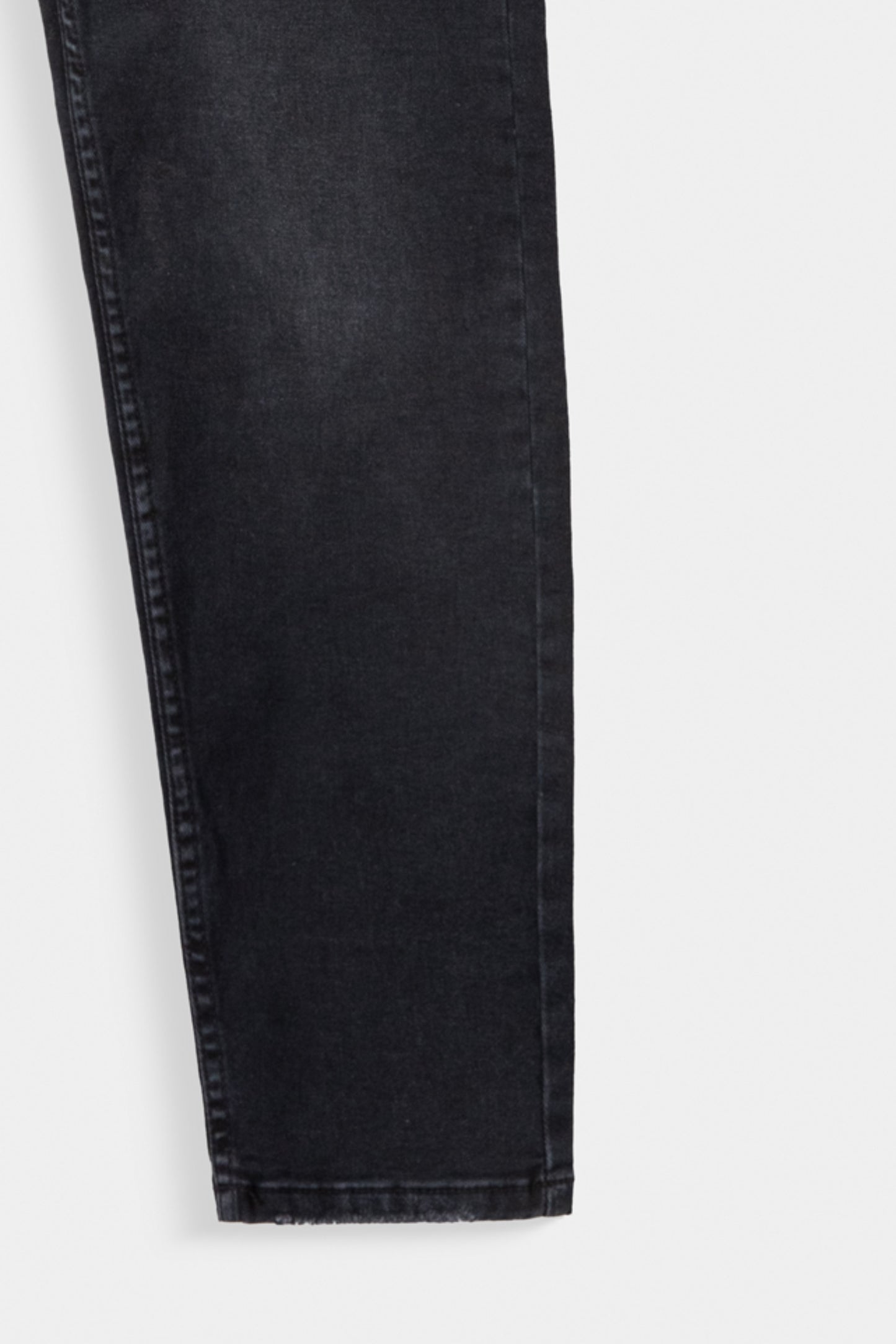 Faded Slim Cropped Jeans