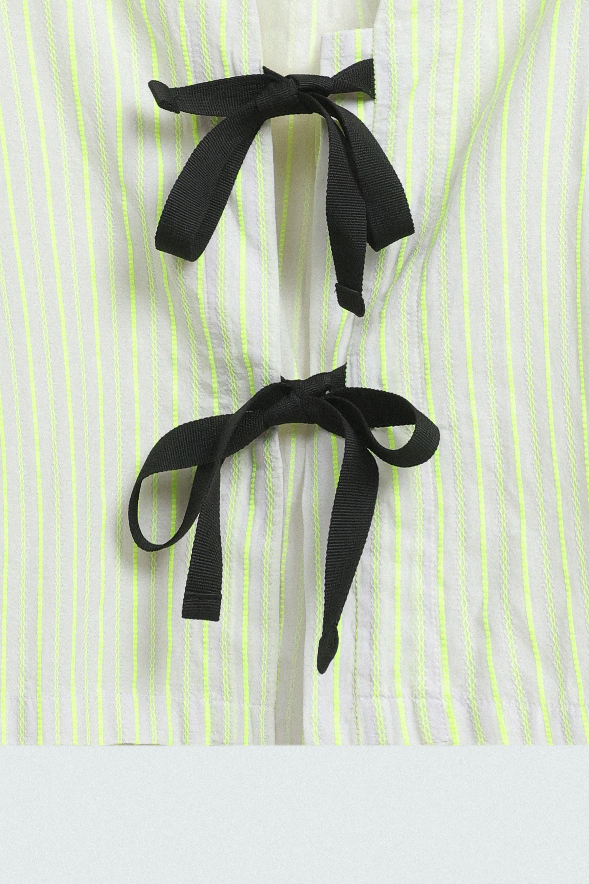 Parrot Green Fluorescent